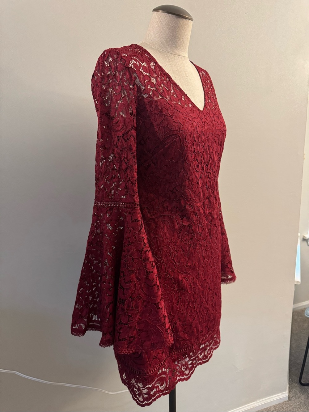 White House Black Market Burgundy Lace V-Neck Long Sleeve Dress